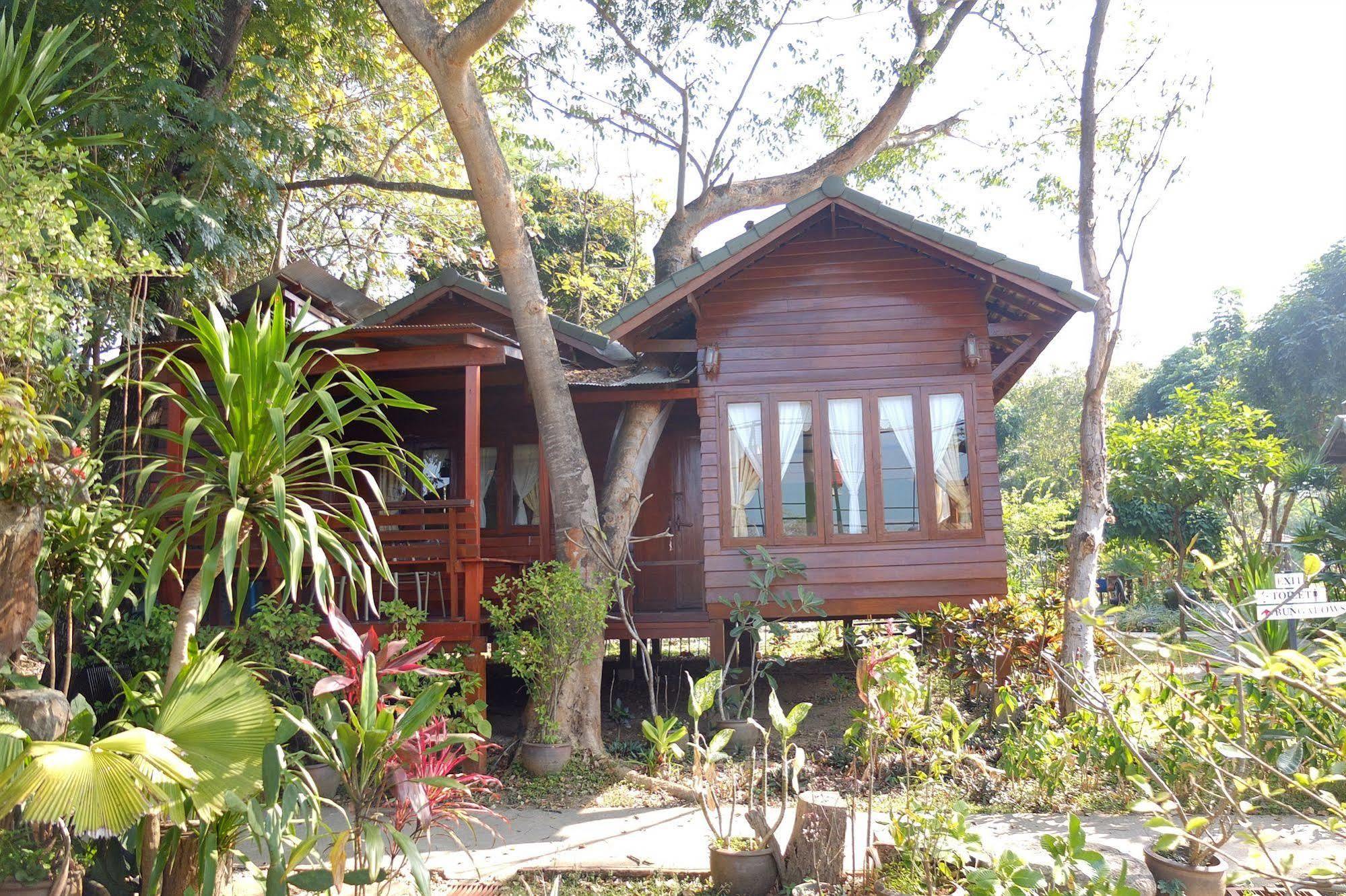 Tianna Garden Village Чиангмай Экстерьер фото